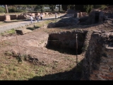 00166 ostia - regio v - insula xviii - edificio (v,xviii,1) und porta secondaria - detail - nordostecke - 09-2022.jpg